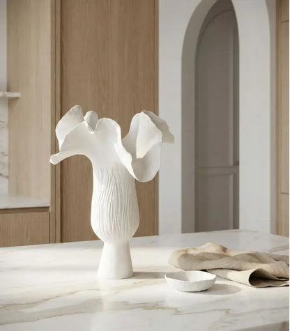 Petal Bloom Ceramic Vase – Handcrafted Sculptural Design