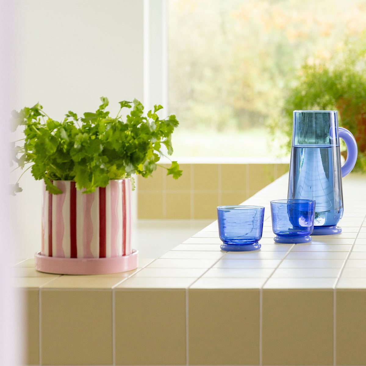 Clash Wiggle Planter, Pink & Red
