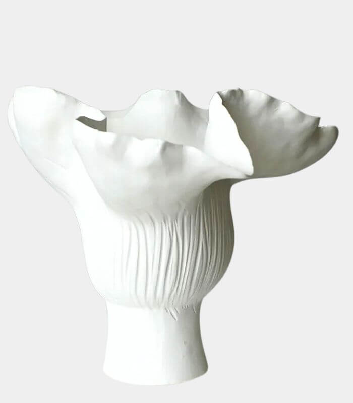 Petal Bloom Ceramic Vase – Handcrafted Sculptural Design