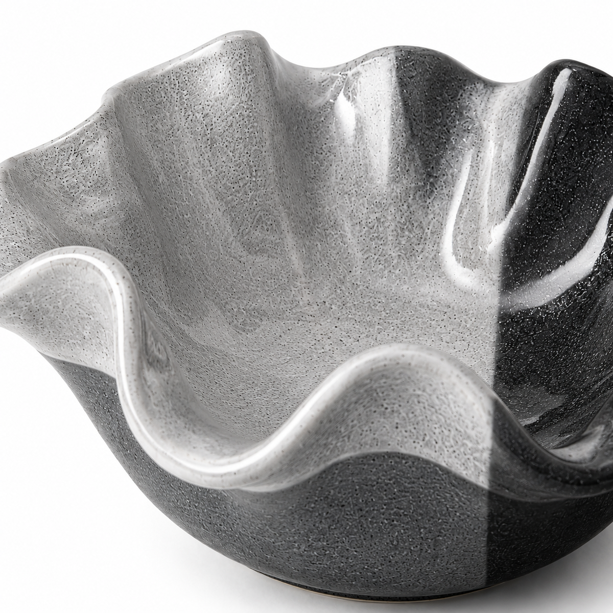 Ceramic Wavy Edge Decorative Bowl