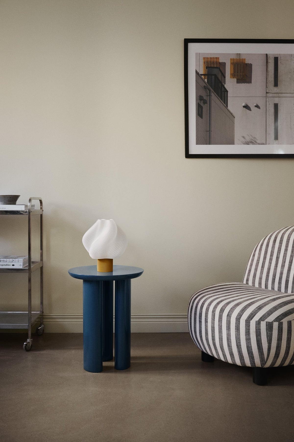 Crème Atelier soft serve lamp, Medium, Cloudberry